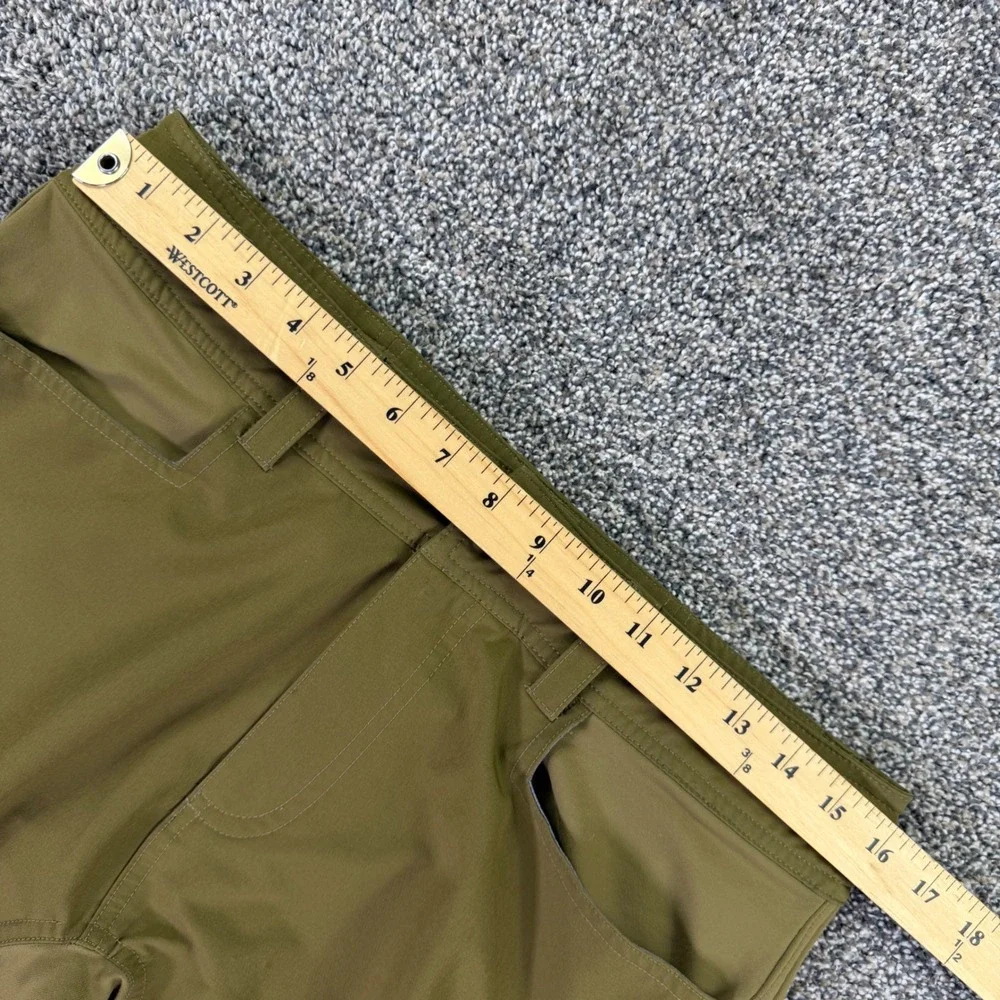 Club Ride Mountain Bike Shorts Olive Green Men Medium Zipper Pockets Active MTB